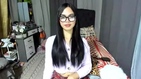 Snapshot of naughty_emmats chatting on February 9, 2026, 8:13 pm emma online show from February 9, 2026, 8:13 pm