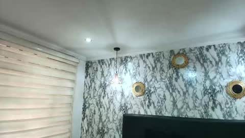 Kitten online show from November 10, 2025, 11:31 am