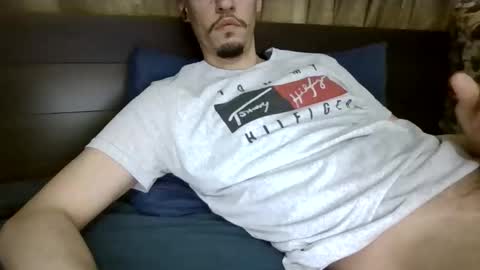 naughtyguy556677 online show from April 17, 2026, 12:24 am