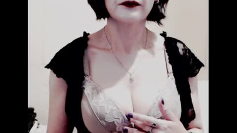 Snapshot of naughtyjenniferxx chatting on June 10, 2026, 11:53 am Jenny online show from June 10, 2026, 11:53 am