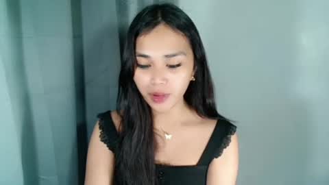 Snapshot of naughtymuse_ chatting on June 15, 2026, 11:07 pm ELISE online show from June 15, 2026, 11:07 pm
