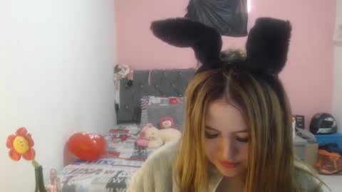 Snapshot of naughtyplayass chatting on March 12, 2025, 7:38 pm naughtyplayass online show from March 12, 2025, 7:38 pm