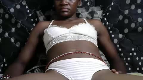 naughtysandra12 online show from December 4, 2025, 4:16 pm