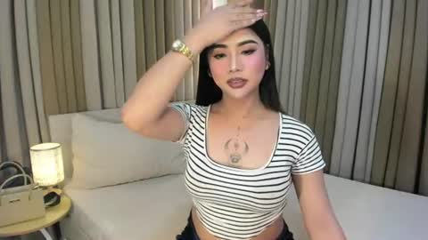 naughtyy_hunk_niel online show from June 22, 2026, 7:27 am