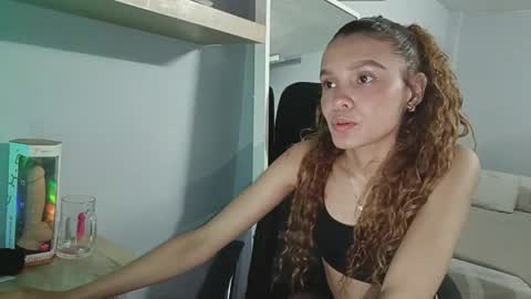 Snapshot of naugthtycurls chatting on September 27, 2025, 4:01 pm Arantxa online show from September 27, 2025, 4:01 pm