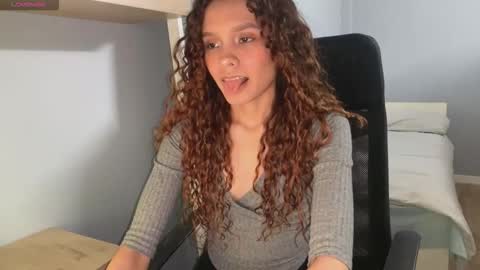 Arantxa online show from December 17, 2025, 4:35 pm