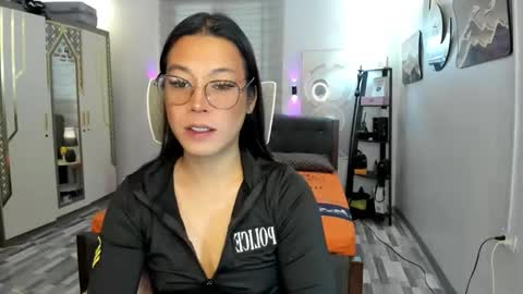 Snapshot of naugtycummer69 chatting on October 4, 2025, 5:49 am JAY online show from October 4, 2025, 5:49 am