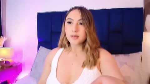 Snapshot of naya_velbet chatting on February 10, 2026, 1:32 am naya_velbet online show from February 10, 2026, 1:32 am