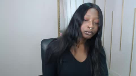 Snapshot of nayariskaya chatting on June 6, 2026, 1:27 pm Nayaris 3 online show from June 6, 2026, 1:27 pm