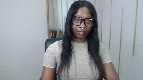 Snapshot of nayariskaya chatting on June 15, 2026, 2:36 am Nayaris 3 online show from June 15, 2026, 2:36 am