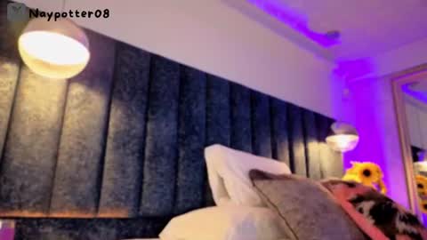 Snapshot of naylapot_ chatting on June 18, 2026, 11:36 am Juli online show from June 18, 2026, 11:36 am