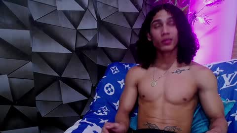 Snapshot of nazper_ chatting on January 8, 2025, 6:31 pm Nazper online show from January 8, 2025, 6:31 pm