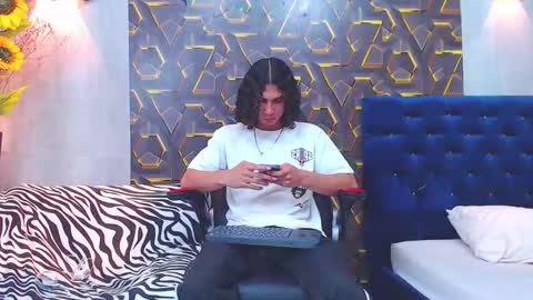 Snapshot of nazper_ chatting on November 11, 2025, 5:24 pm Nazper online show from November 11, 2025, 5:24 pm