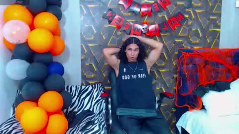 Snapshot of nazper_2 chatting on October 22, 2025, 6:40 pm NAZPER online show from October 22, 2025, 6:40 pm