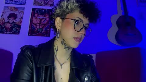 nazzz10 online show from December 17, 2025, 4:02 pm