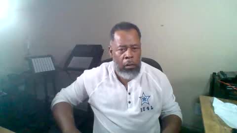 Snapshot of ncmale2021 chatting on October 29, 2025, 6:42 pm Terry online show from October 29, 2025, 6:42 pm