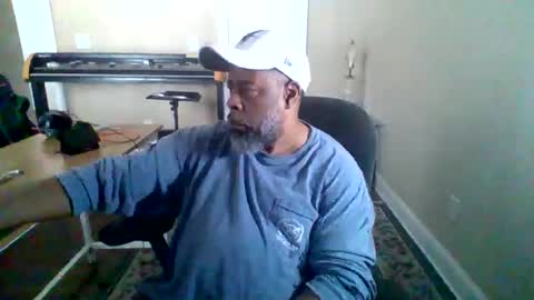 Snapshot of ncmale2021 chatting on November 6, 2025, 4:19 pm Terry online show from November 6, 2025, 4:19 pm