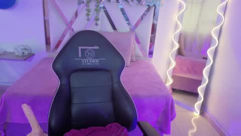 NEFTIS  online show from April 7, 2026, 7:14 pm