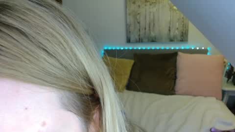 Snapshot of neighbournicole chatting on July 6, 2026, 10:01 pm Birthday online show from July 6, 2026, 10:01 pm