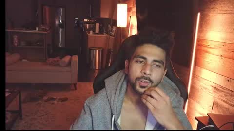 neil online show from December 18, 2025, 5:35 am