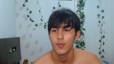 Snapshot of neithanzyn chatting on January 28, 2025, 10:45 pm Neithanzyn online show from January 28, 2025, 10:45 pm