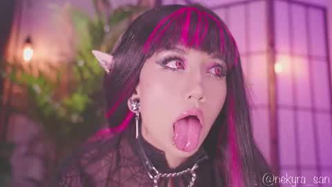 Mely  Birthday party saturday night BYO online show from October 5, 2025, 1:04 am