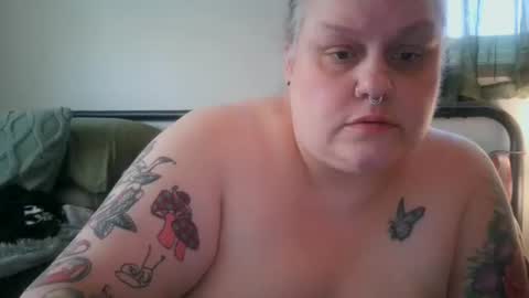 Snapshot of nellatlas chatting on July 2, 2026, 12:10 am Nellie Atlas online show from July 2, 2026, 12:10 am
