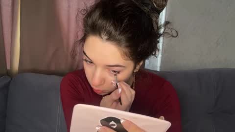 Snapshot of nelliezhu chatting on April 14, 2026, 10:21 am Angelihee online show from April 14, 2026, 10:21 am