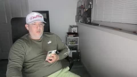 nelsonbucara online show from May 17, 2026, 4:54 am