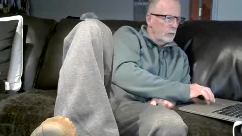 Jack online show from December 1, 2025, 1:10 am