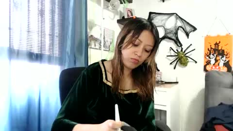 Snapshot of nena_lov chatting on October 23, 2025, 4:17 pm Star online show from October 23, 2025, 4:17 pm