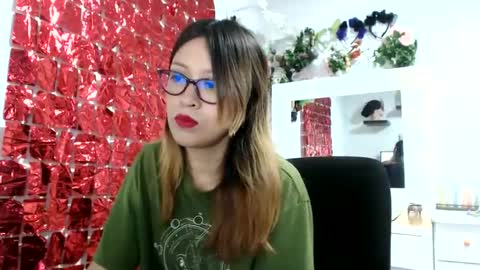 Snapshot of nena_lov chatting on December 18, 2025, 6:47 pm Star online show from December 18, 2025, 6:47 pm