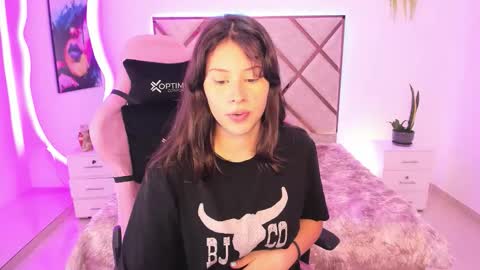 nenaarisk online show from March 14, 2026, 2:11 pm