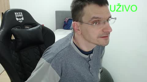 Snapshot of nenadtv14 chatting on January 17, 2025, 11:40 pm Nenadtv online show from January 17, 2025, 11:40 pm