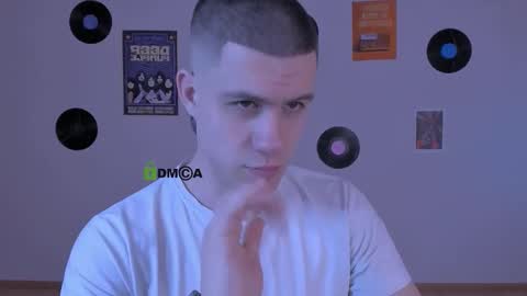 neo_raze_ online show from March 3, 2026, 8:26 pm