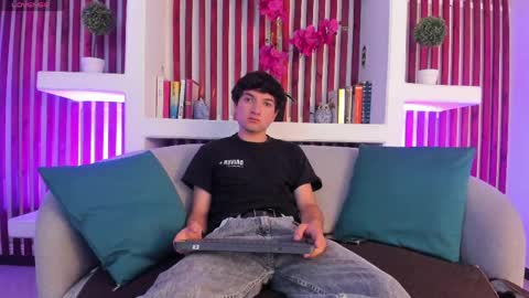 Zarek  online show from May 13, 2026, 11:18 am