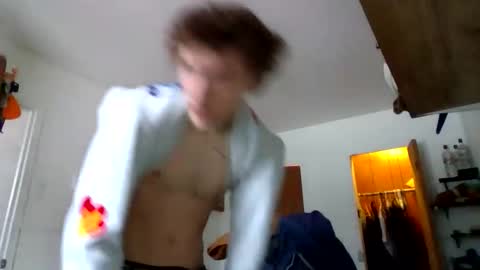 nephew_p online show from April 3, 2026, 9:02 pm