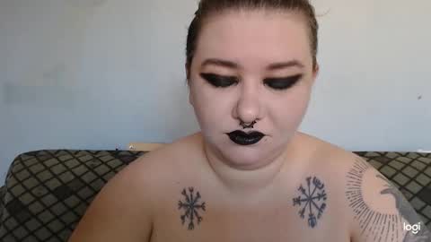 Snapshot of neriphine chatting on November 24, 2025, 9:42 am Neriphine online show from November 24, 2025, 9:42 am