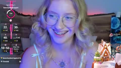 Snapshot of nerissa_xo chatting on September 19, 2025, 8:20 pm Nerissa online show from September 19, 2025, 8:20 pm