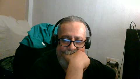 Snapshot of neron401 chatting on June 16, 2026, 4:15 am neron401 online show from June 16, 2026, 4:15 am