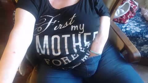 Lilly  online show from January 30, 2025, 11:11 am