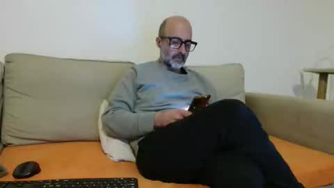 simi online show from January 5, 2026, 5:27 pm