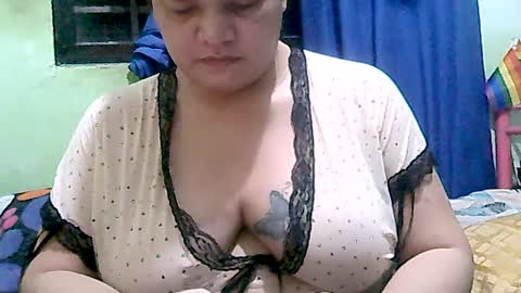 Snapshot of new_taboo_fetishqueen chatting on June 21, 2026, 2:41 pm mariapaula online show from June 21, 2026, 2:41 pm