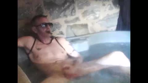 Snapshot of newfun11 chatting on November 4, 2025, 5:23 pm newfun11 online show from November 4, 2025, 5:23 pm