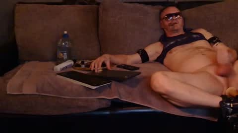 Snapshot of newfun11 chatting on February 25, 2026, 10:30 pm newfun11 online show from February 25, 2026, 10:30 pm