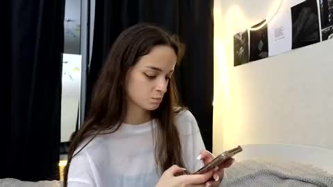 Snapshot of newproject_ chatting on October 27, 2025, 6:12 pm Nova online show from October 27, 2025, 6:12 pm