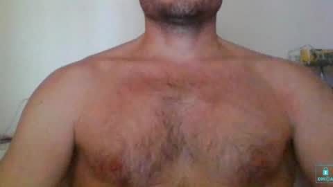 Snapshot of newtyguy90 chatting on December 12, 2024, 9:40 am newtyguy90 online show from December 12, 2024, 9:40 am