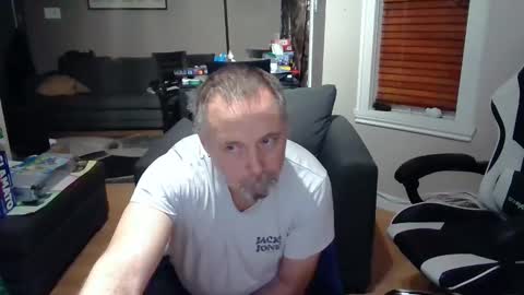 Snapshot of newvvorld chatting on January 5, 2025, 9:47 pm NewWorld online show from January 5, 2025, 9:47 pm