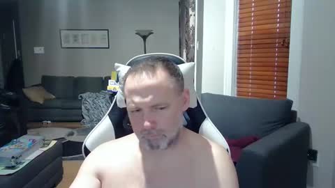 Snapshot of newvvorld chatting on March 5, 2025, 9:59 pm NewWorld online show from March 5, 2025, 9:59 pm