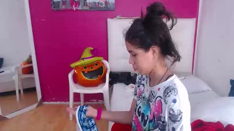 Snapshot of nextdoor_fantasy chatting on November 5, 2025, 3:39 am nextdoor_fantasy online show from November 5, 2025, 3:39 am